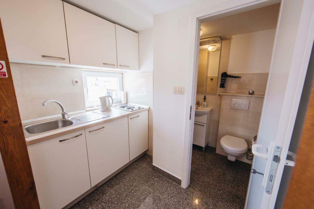 Apartment Old Town Krizeva สปลิท ภายนอก รูปภาพ